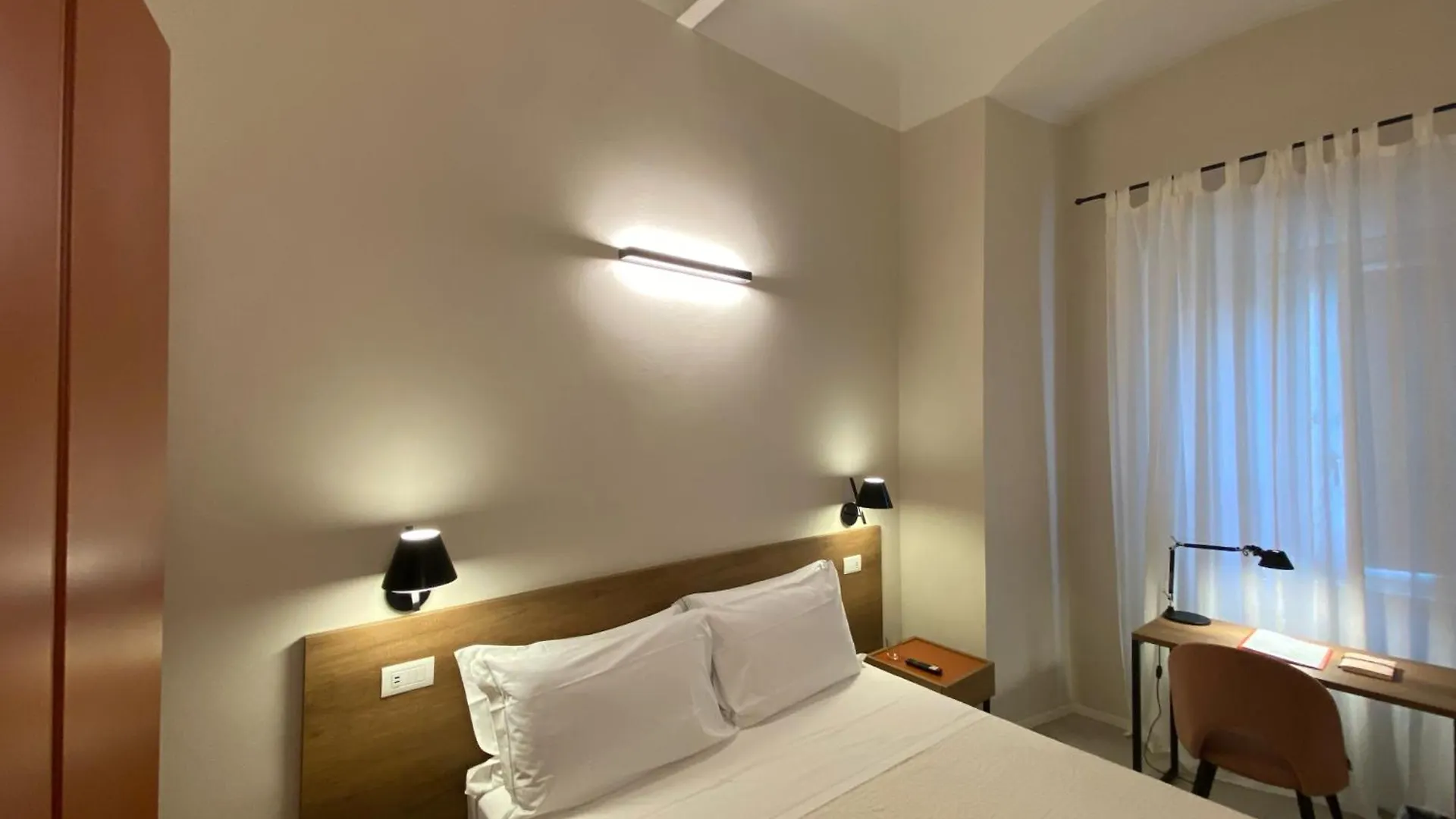 Amirooms Affittacamere سيينا بيت ضيافة
